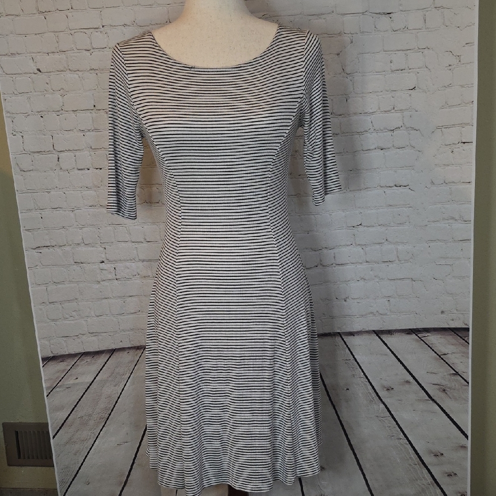ACEMI Striped Fit & Flare Knit Dress - Black & White -‎ Size Small